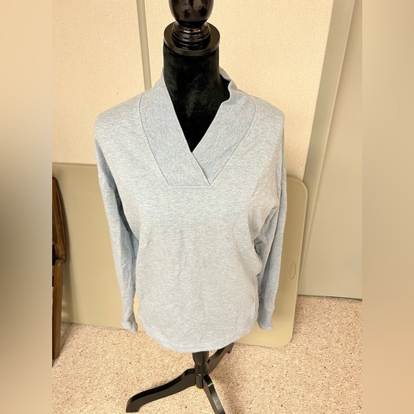 Athleta Tops - Athleta Crewneck